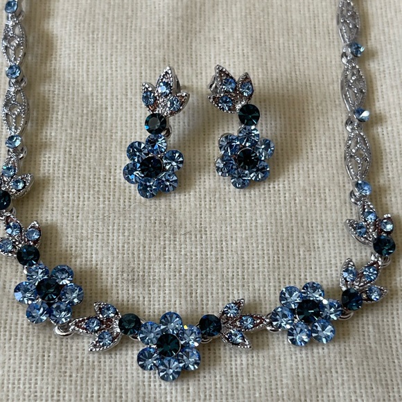Vintage Australian Crystal Blue Floral Necklace & Earring Set - Picture 2 of 3